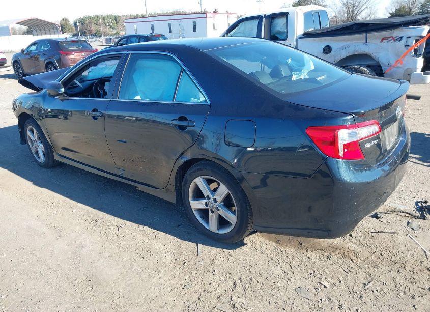 Photo 3 of 2013 Toyota Camry SE (VIN 4T1BF1FK8DU658018)