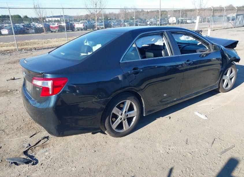 Photo 4 of 2013 Toyota Camry SE (VIN 4T1BF1FK8DU658018)