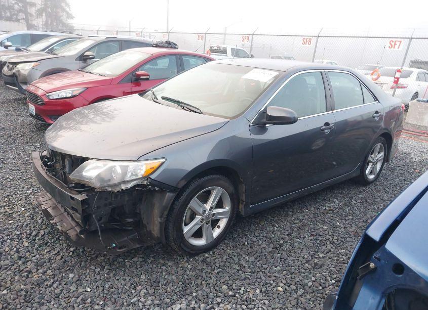 Photo 2 of 2013 Toyota Camry SE (VIN 4T1BF1FK8DU659539)