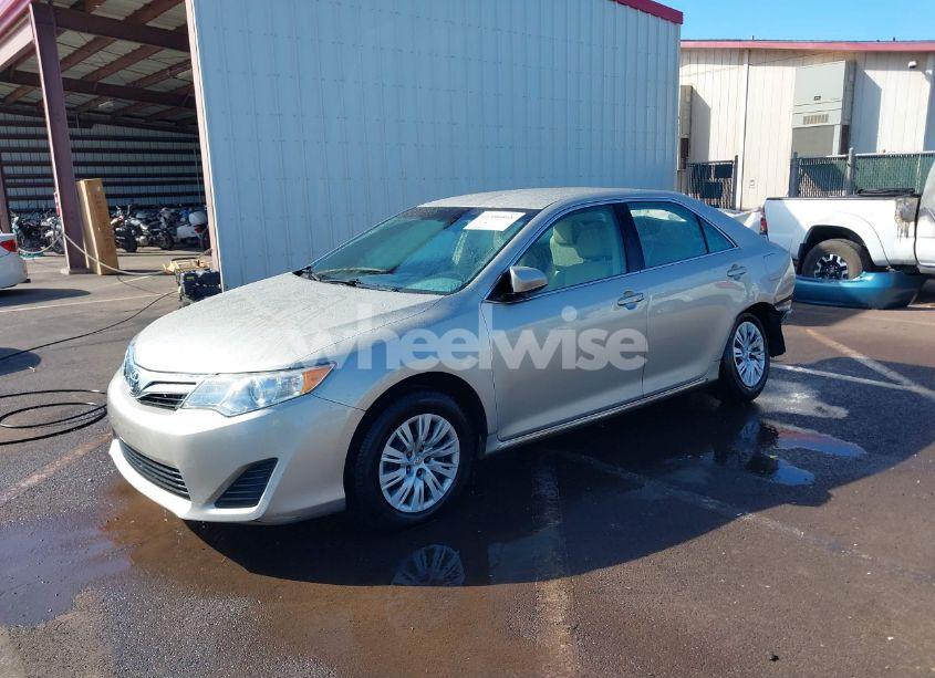 Photo 2 of 2013 Toyota Camry LE (VIN 4T1BF1FK8DU661176)