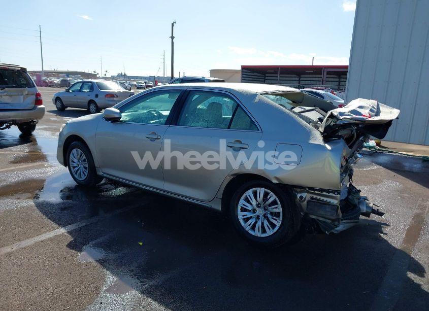 Photo 3 of 2013 Toyota Camry LE (VIN 4T1BF1FK8DU661176)