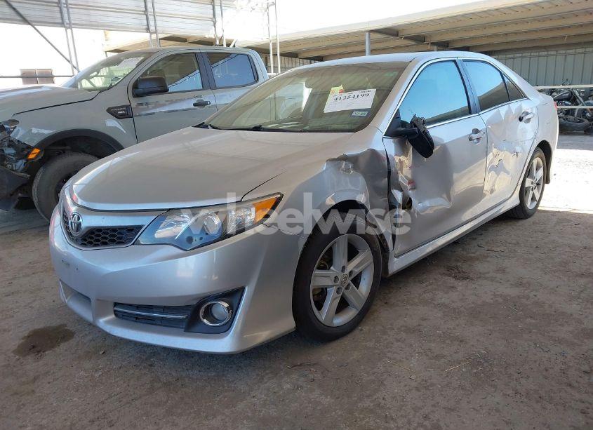 Photo 2 of 2013 Toyota Camry SE (VIN 4T1BF1FK8DU666779)