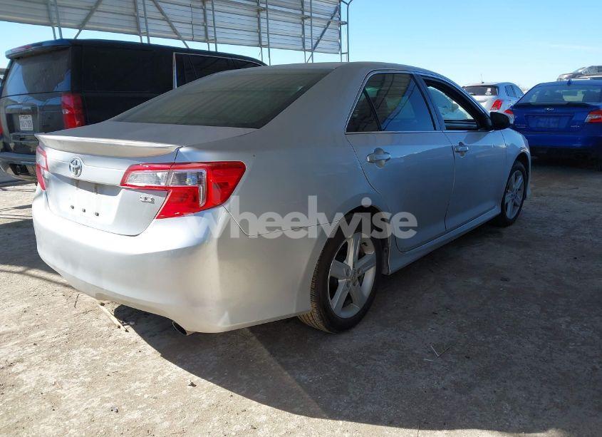 Photo 4 of 2013 Toyota Camry SE (VIN 4T1BF1FK8DU666779)