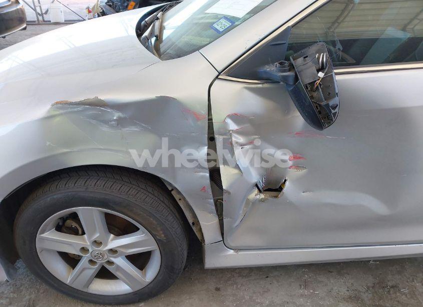 Photo 6 of 2013 Toyota Camry SE (VIN 4T1BF1FK8DU666779)