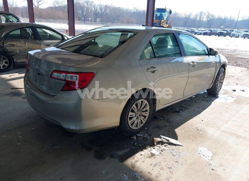 Photo 4 of 2013 Toyota Camry LE (VIN 4T1BF1FK8DU675028)