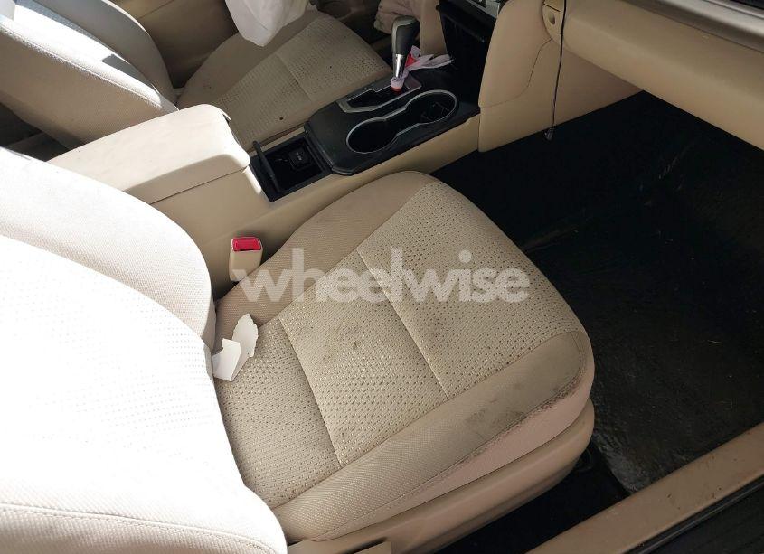 Photo 5 of 2013 Toyota Camry LE (VIN 4T1BF1FK8DU675028)