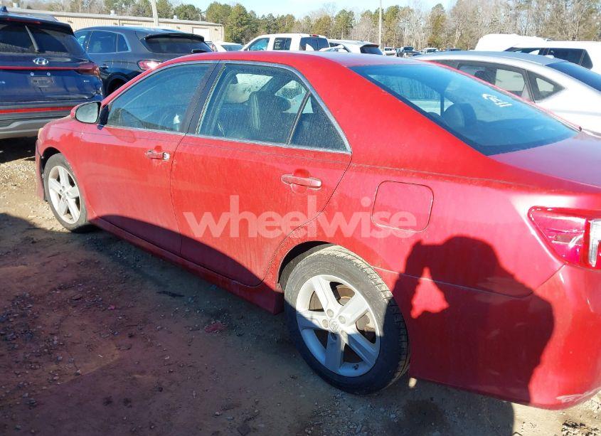 Photo 3 of 2013 Toyota Camry SE (VIN 4T1BF1FK8DU676096)