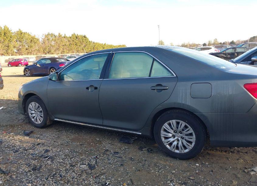 Photo 14 of 2013 Toyota Camry LE (VIN 4T1BF1FK8DU690063)