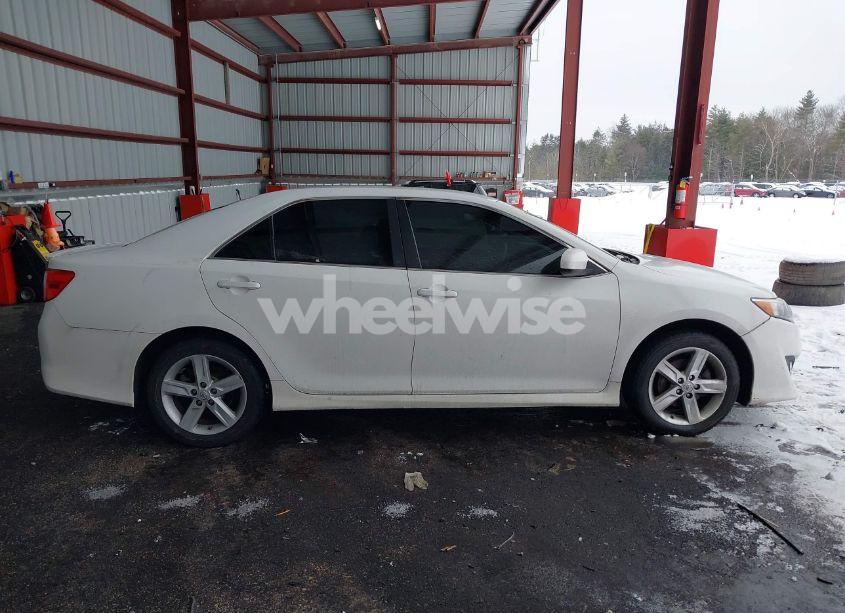 Photo 13 of 2013 Toyota Camry SE (VIN 4T1BF1FK8DU699216)