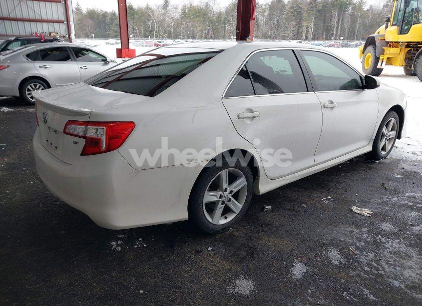 Photo 4 of 2013 Toyota Camry SE (VIN 4T1BF1FK8DU699216)