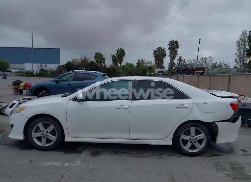 Photo 14 of 2013 Toyota Camry SE (VIN 4T1BF1FK8DU704849)