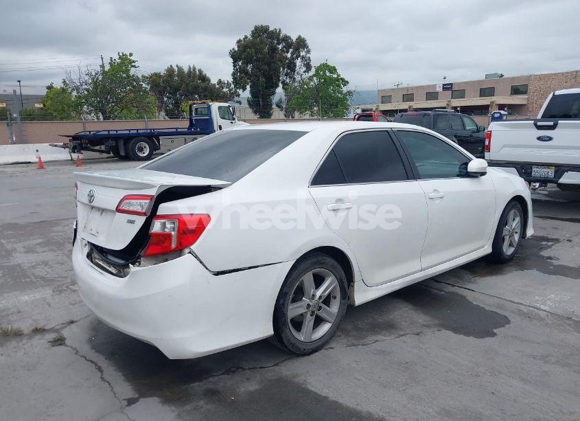 Photo 4 of 2013 Toyota Camry SE (VIN 4T1BF1FK8DU704849)