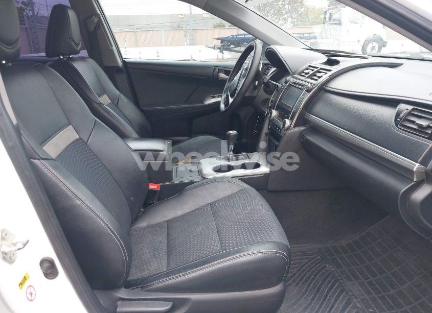 Photo 5 of 2013 Toyota Camry SE (VIN 4T1BF1FK8DU704849)