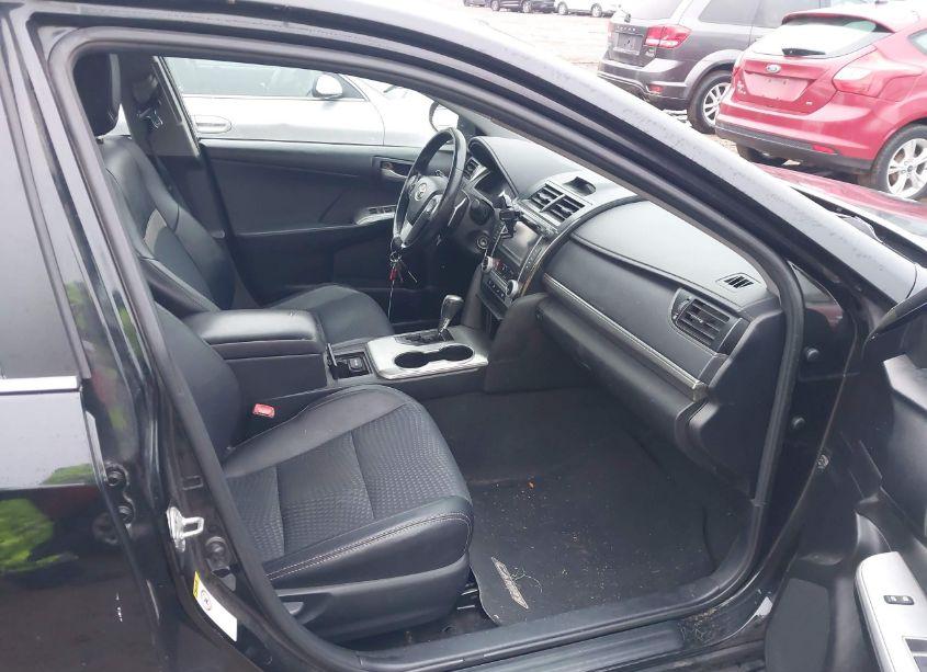 Photo 5 of 2013 Toyota Camry SE (VIN 4T1BF1FK8DU710943)