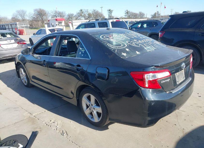 Photo 3 of 2013 Toyota Camry SE (VIN 4T1BF1FK8DU711283)