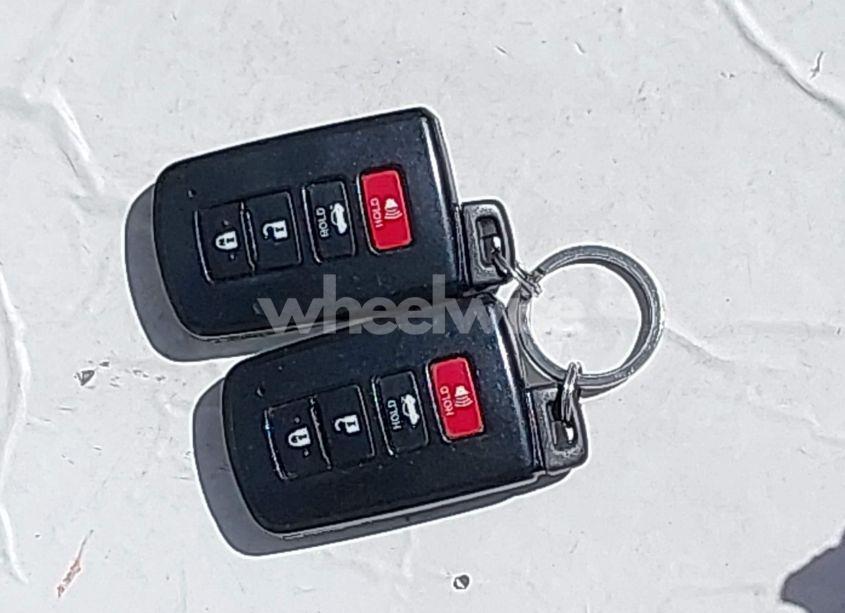 Photo 11 of 2013 Toyota Camry XLE (VIN 4T1BF1FK8DU712661)