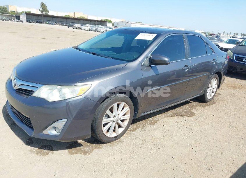 Photo 2 of 2013 Toyota Camry XLE (VIN 4T1BF1FK8DU712661)