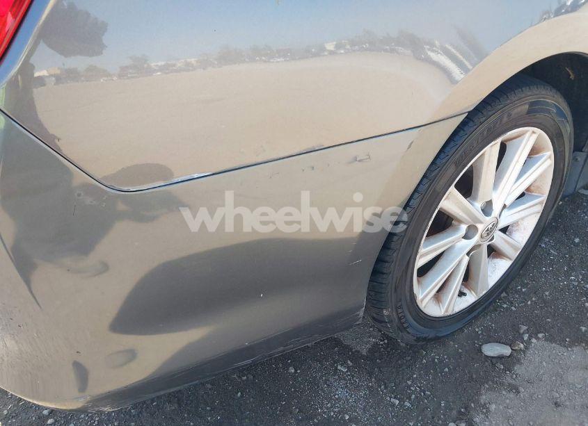 Photo 6 of 2013 Toyota Camry XLE (VIN 4T1BF1FK8DU712661)