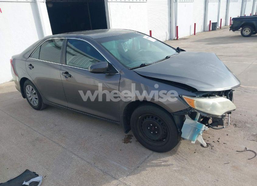 2013 Toyota Camry L (VIN 4T1BF1FK8DU720162) main photo