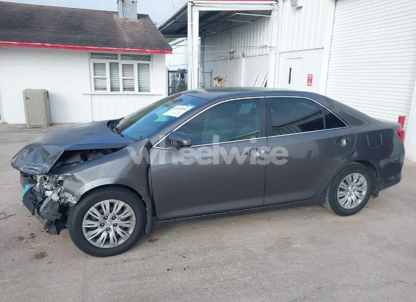 Photo 15 of 2013 Toyota Camry L (VIN 4T1BF1FK8DU720162)