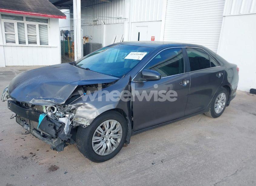 Photo 2 of 2013 Toyota Camry L (VIN 4T1BF1FK8DU720162)