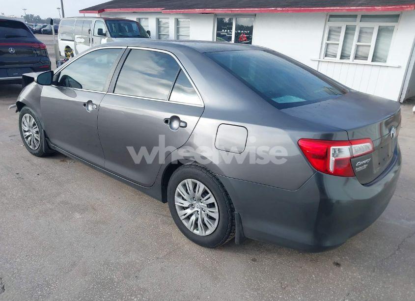 Photo 3 of 2013 Toyota Camry L (VIN 4T1BF1FK8DU720162)