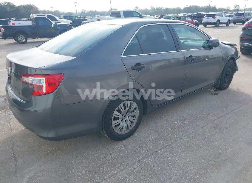 Photo 4 of 2013 Toyota Camry L (VIN 4T1BF1FK8DU720162)