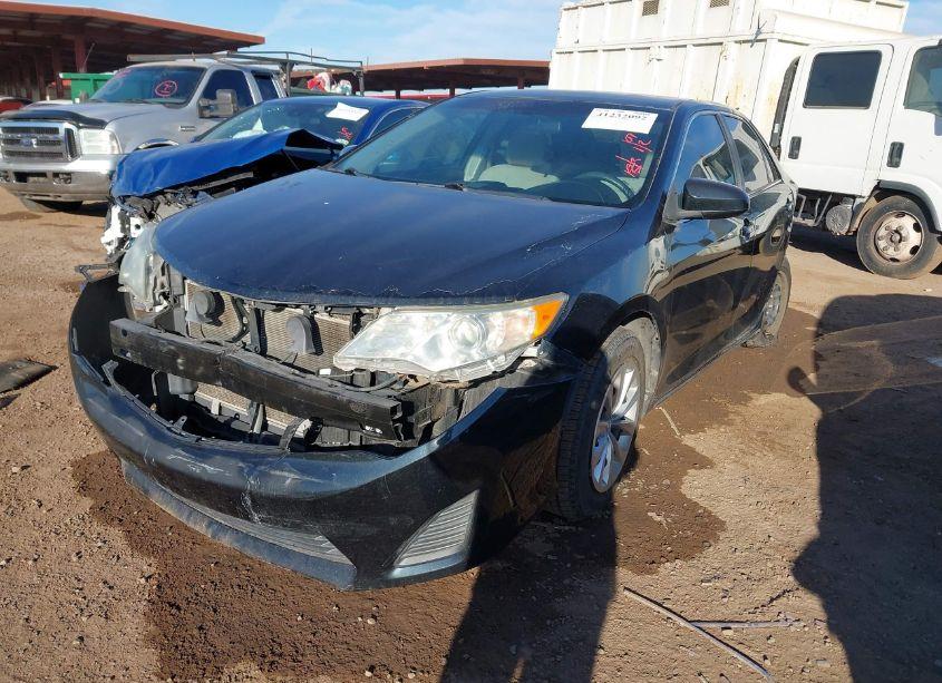 Photo 2 of 2014 Toyota Camry LE (VIN 4T1BF1FK8EU328297)