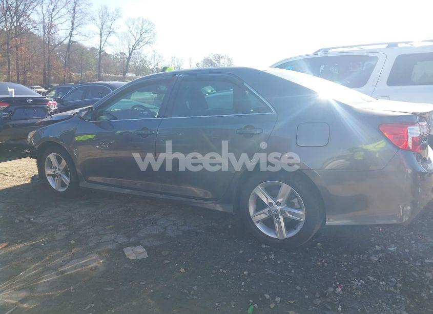 Photo 14 of 2014 Toyota Camry SE (VIN 4T1BF1FK8EU333936)