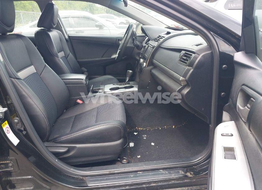 Photo 5 of 2014 Toyota Camry SE (VIN 4T1BF1FK8EU350896)