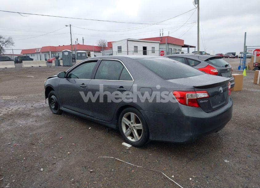 Photo 14 of 2014 Toyota Camry SE (VIN 4T1BF1FK8EU355435)