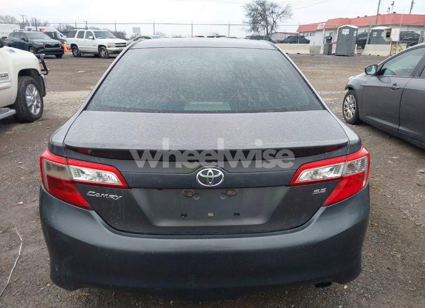 Photo 16 of 2014 Toyota Camry SE (VIN 4T1BF1FK8EU355435)