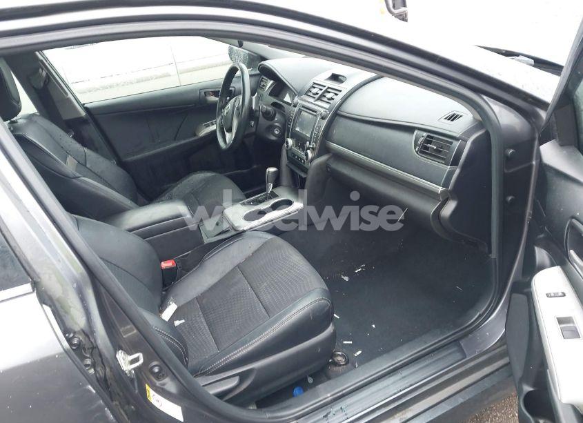 Photo 5 of 2014 Toyota Camry SE (VIN 4T1BF1FK8EU355435)