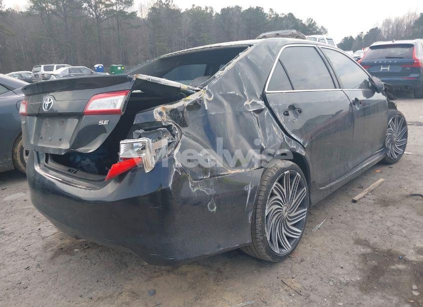 Photo 4 of 2014 Toyota Camry SE (VIN 4T1BF1FK8EU390038)