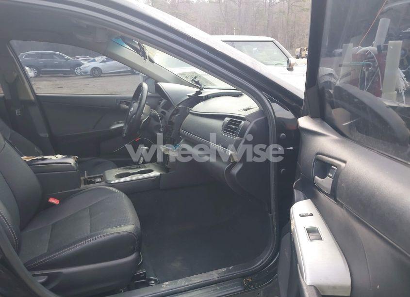 Photo 5 of 2014 Toyota Camry SE (VIN 4T1BF1FK8EU390038)