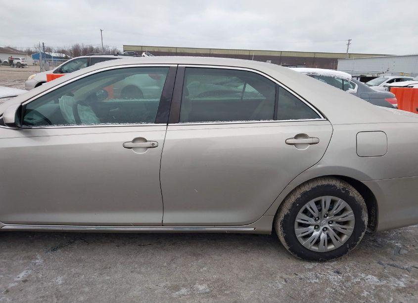 Photo 14 of 2014 Toyota Camry LE (VIN 4T1BF1FK8EU391349)