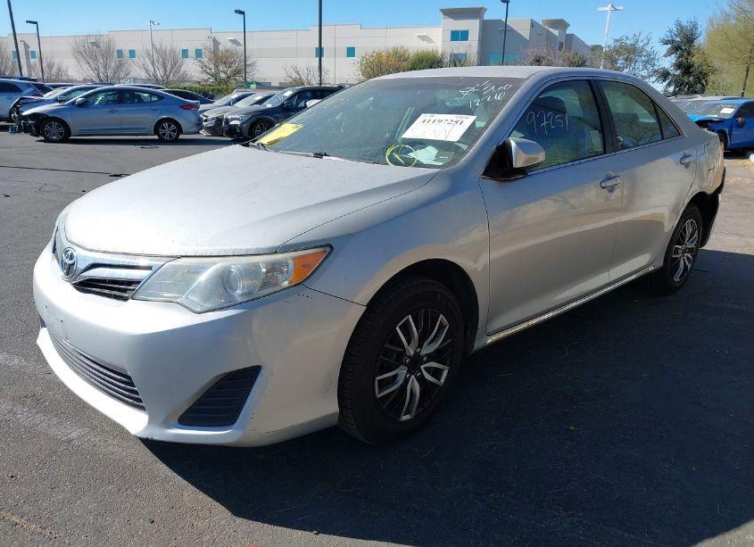 Photo 2 of 2014 Toyota Camry LE (VIN 4T1BF1FK8EU415858)