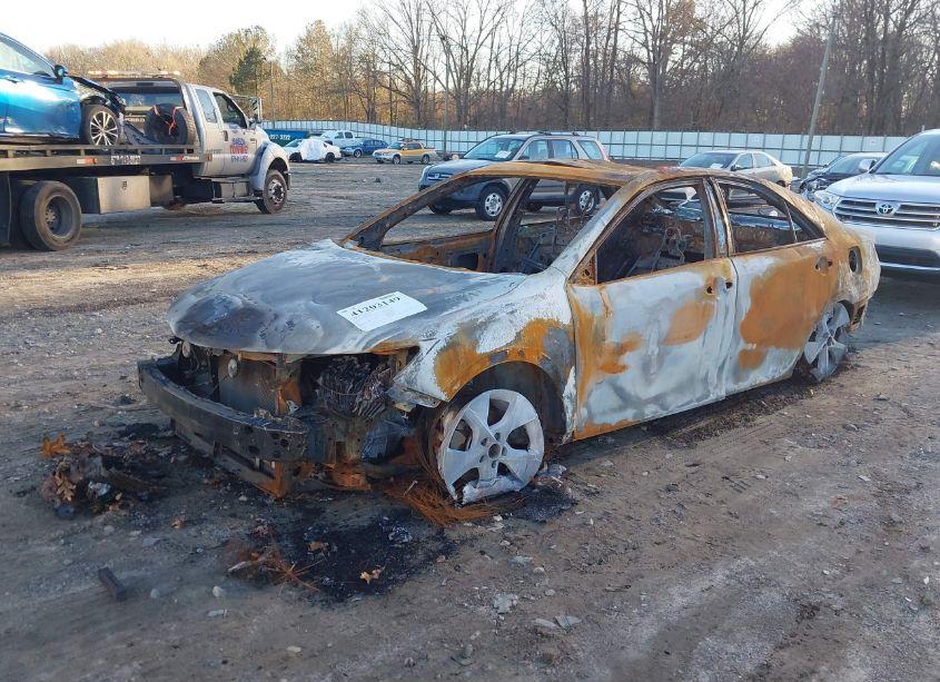 Photo 2 of 2014 Toyota Camry SE SPORT (VIN 4T1BF1FK8EU424964)