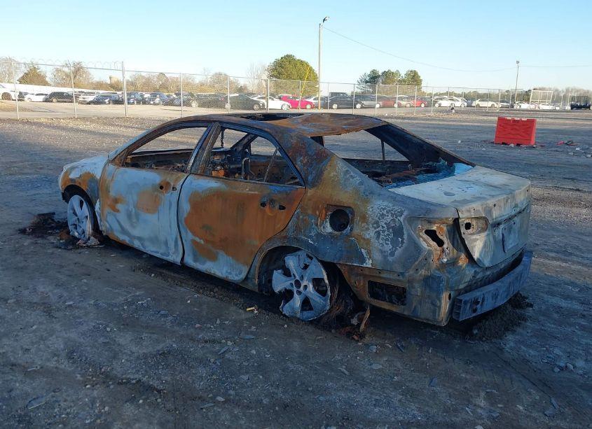 Photo 3 of 2014 Toyota Camry SE SPORT (VIN 4T1BF1FK8EU424964)