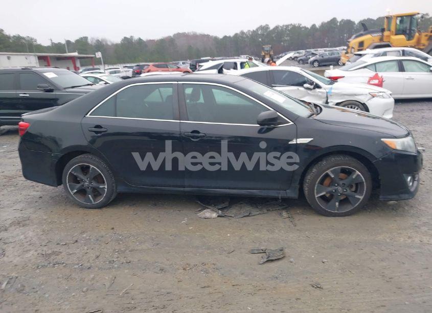 Photo 13 of 2014 Toyota Camry SE SPORT (VIN 4T1BF1FK8EU425077)