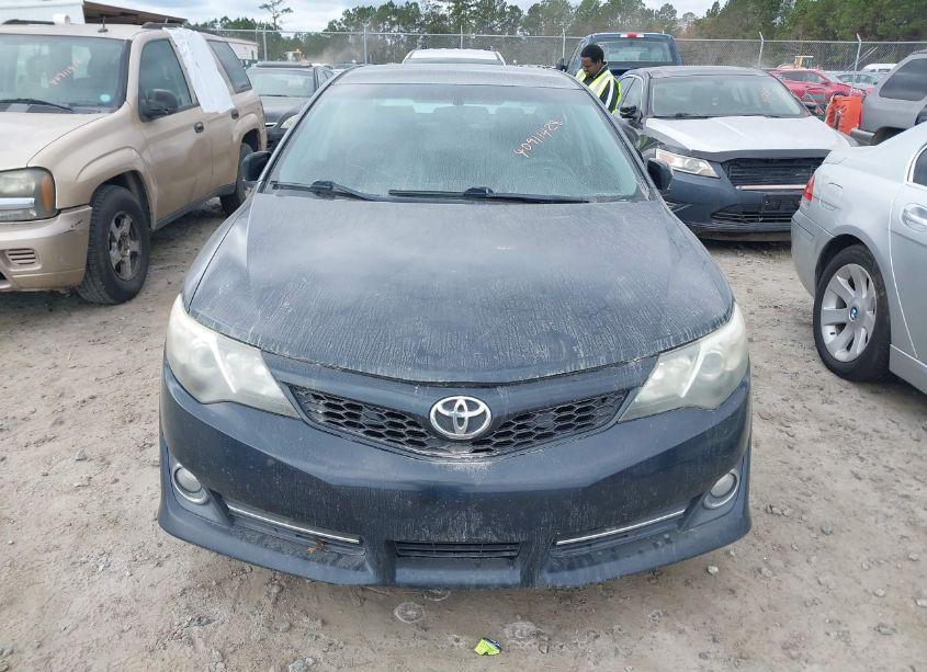 Photo 11 of 2014 Toyota Camry SE (VIN 4T1BF1FK8EU430022)