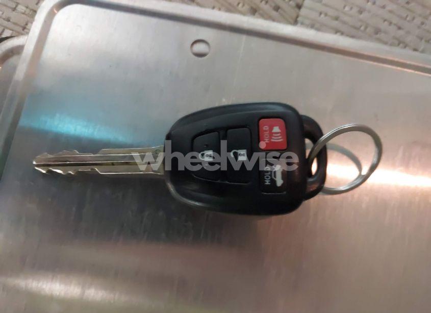 Photo 11 of 2014 Toyota Camry LE (VIN 4T1BF1FK8EU443630)