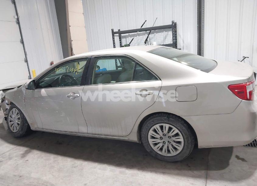 Photo 15 of 2014 Toyota Camry LE (VIN 4T1BF1FK8EU443630)