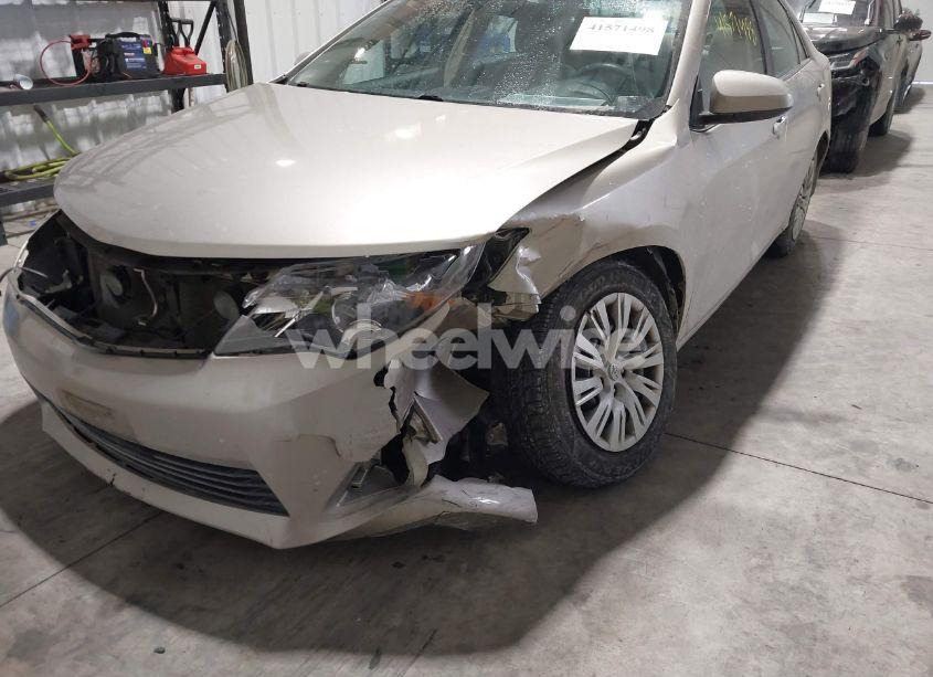 Photo 6 of 2014 Toyota Camry LE (VIN 4T1BF1FK8EU443630)