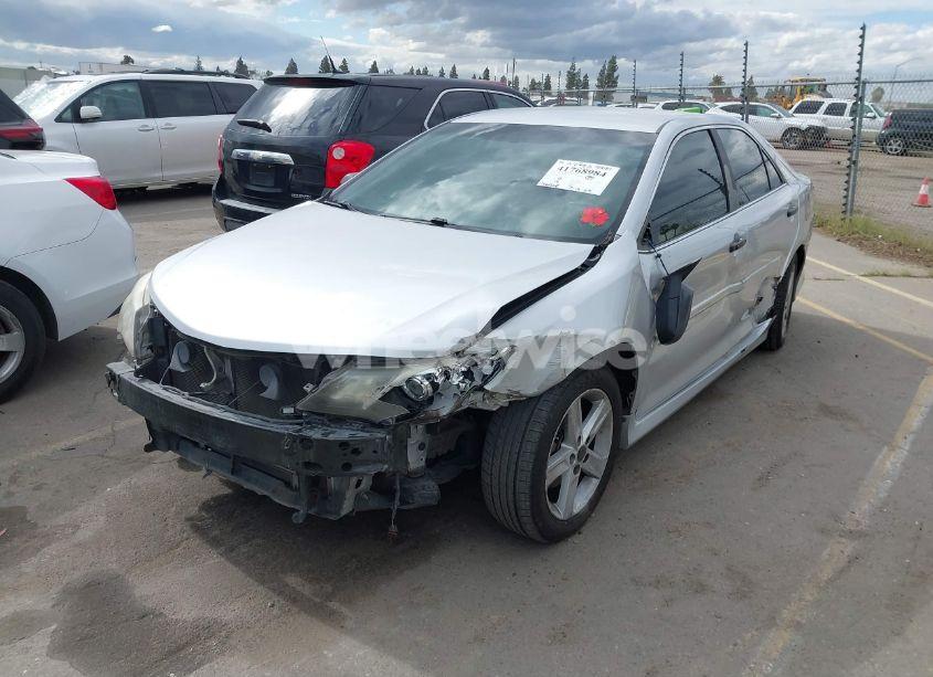 Photo 2 of 2014 Toyota Camry SE (VIN 4T1BF1FK8EU453798)