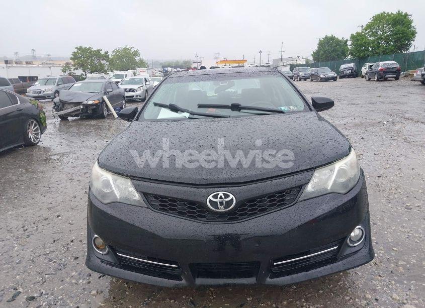 Photo 13 of 2014 Toyota Camry SE (VIN 4T1BF1FK8EU458127)