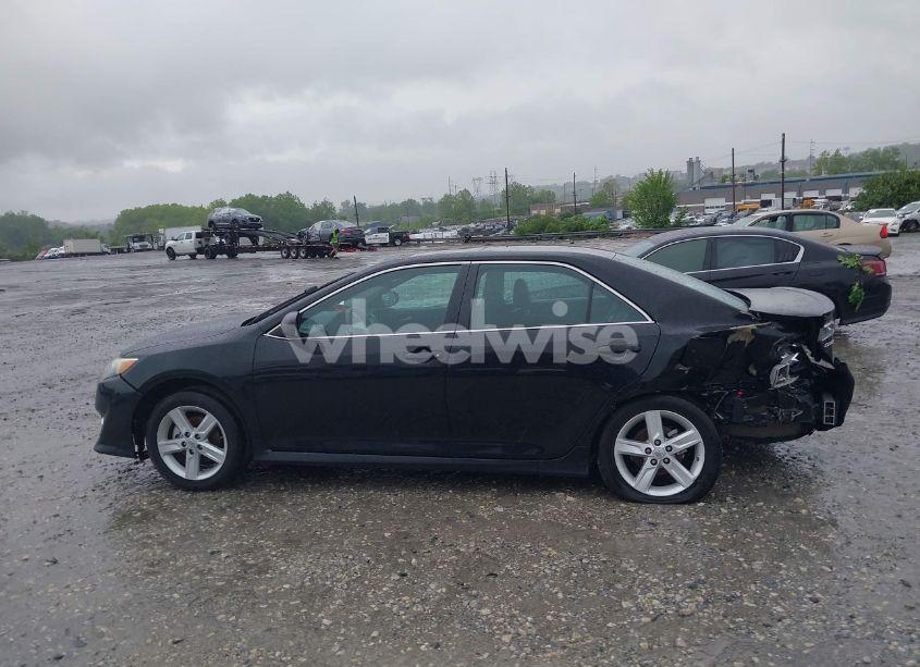 Photo 15 of 2014 Toyota Camry SE (VIN 4T1BF1FK8EU458127)