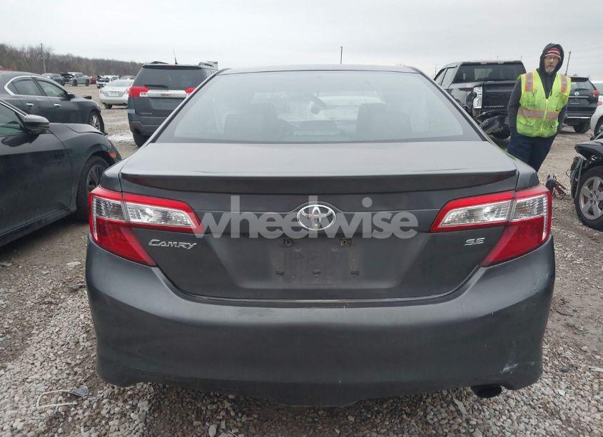 Photo 16 of 2014 Toyota Camry SE (VIN 4T1BF1FK8EU459486)