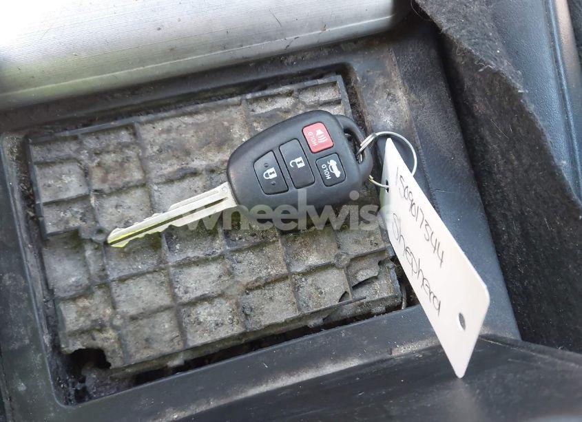 Photo 11 of 2014 Toyota Camry SE (VIN 4T1BF1FK8EU466549)