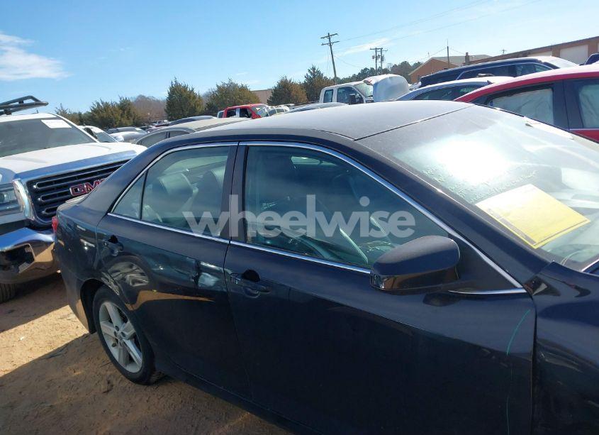 Photo 14 of 2014 Toyota Camry SE (VIN 4T1BF1FK8EU466549)